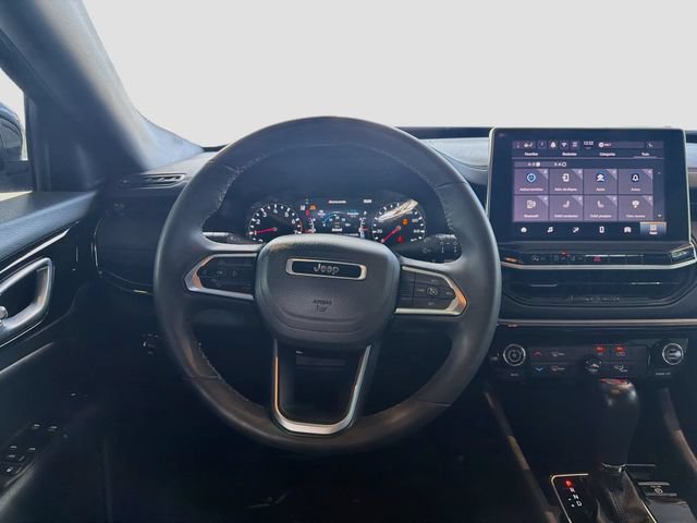 Used 2025 Jeep Compass Latitude w/ Altitude Special Edition AWD/4WD image 21