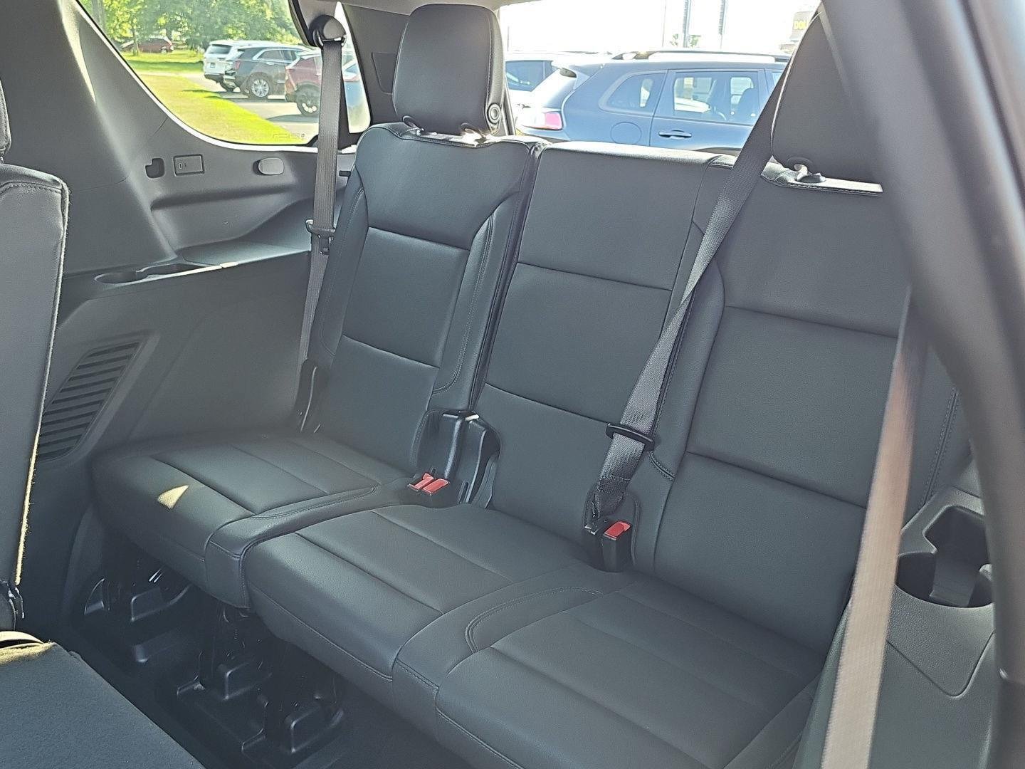Used 2025 Chevrolet Tahoe Z71 AWD/4WD image 26