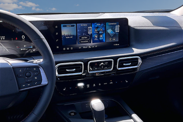 New 2027 Nissan Sentra SR w/ SR Premium Package FWD image 4