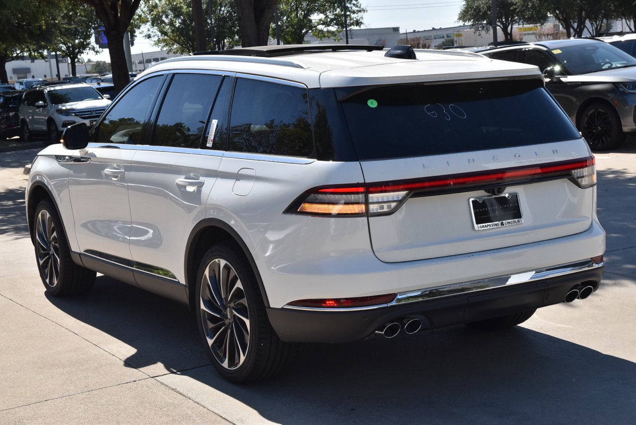 New 2027 Lincoln Aviator Reserve AWD/4WD image 9