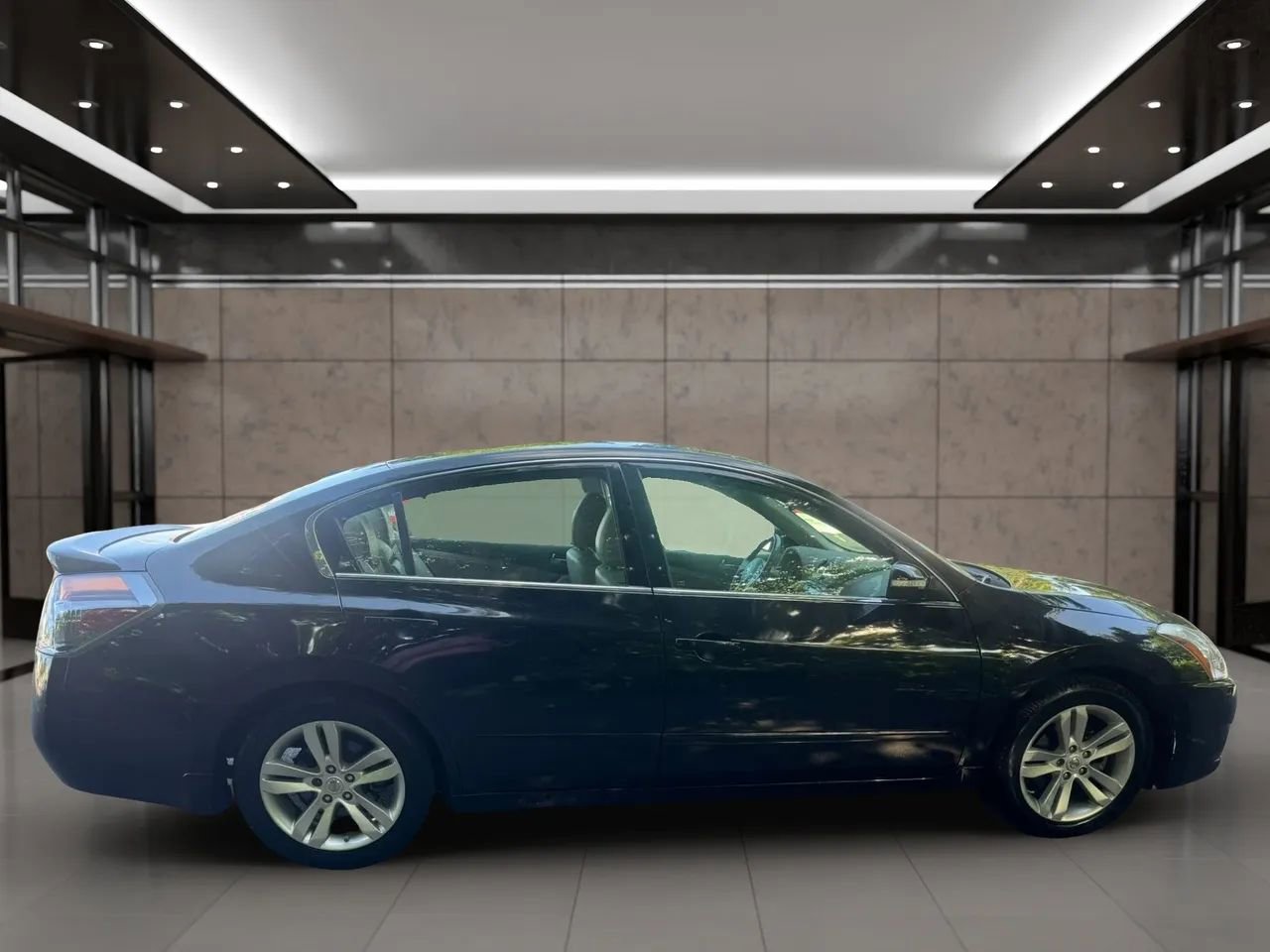 Used 2012 Nissan Altima 3.5 SR w/ Sport Pkg FWD image 7