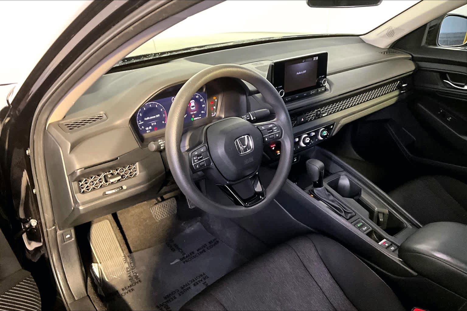 Used 2023 Honda Accord EX image 18