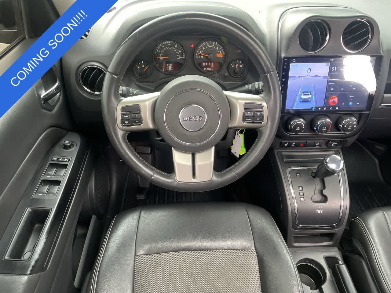 Used 2014 Jeep Patriot Latitude w/ Freedom Edition Package FWD image 11