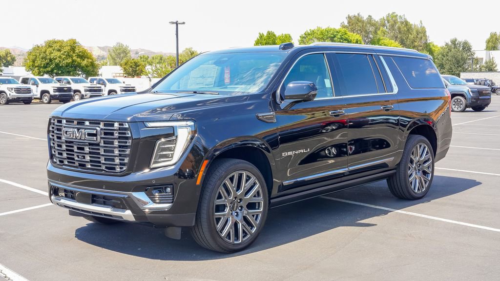 New 2026 GMC Yukon XL Denali Ultimate AWD/4WD image 3