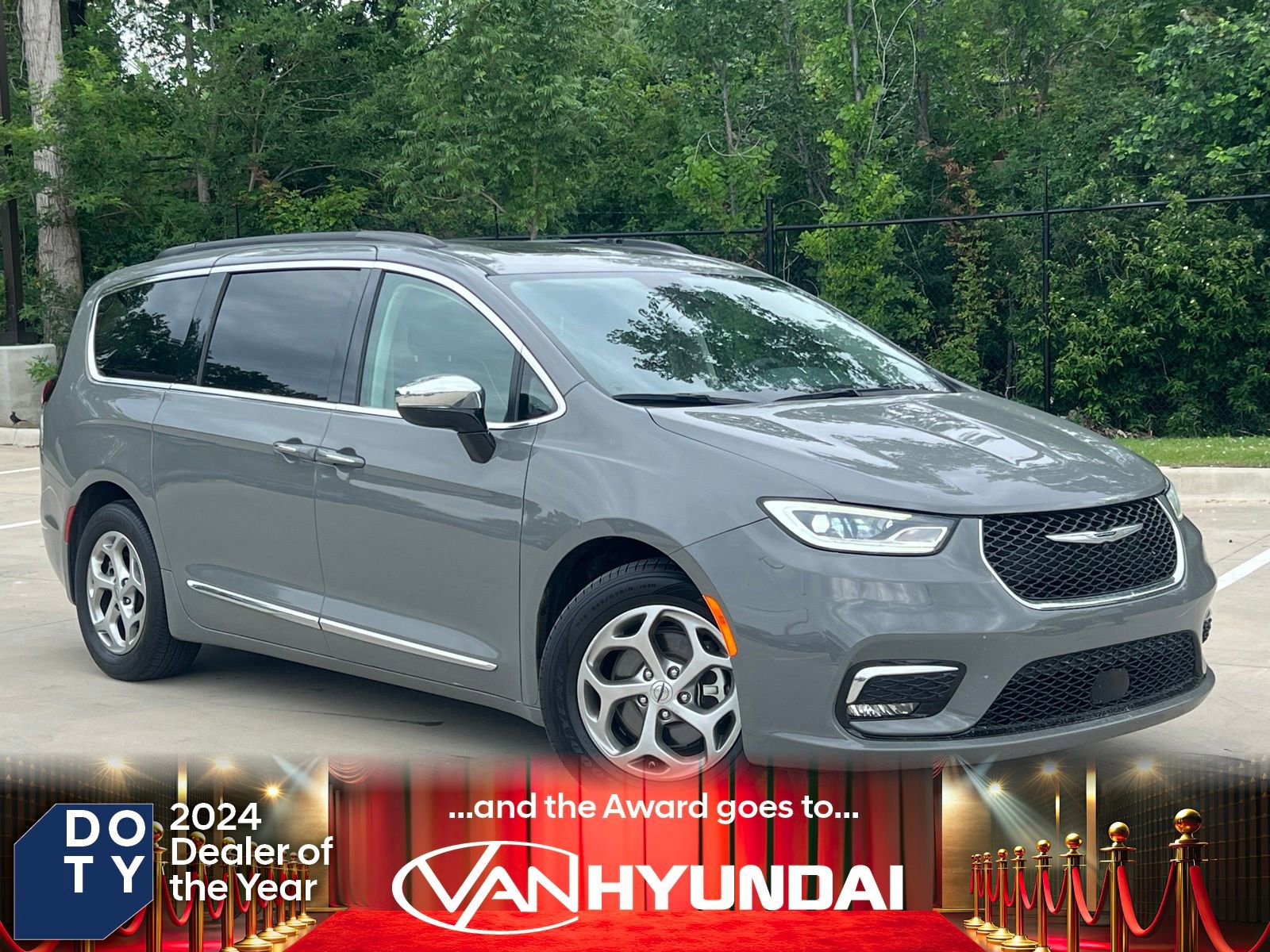 Used 2023 Chrysler Pacifica Limited