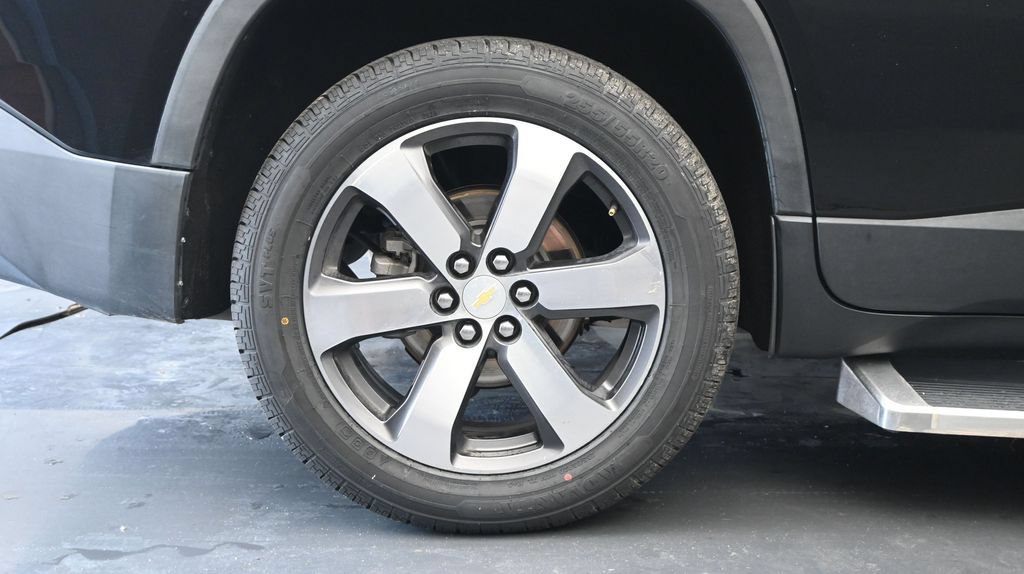 Used 2020 Chevrolet Traverse LT w/ LT Premium Package FWD image 9