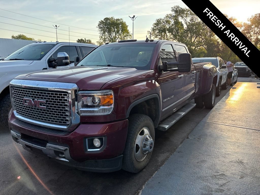 Used 2015 GMC Sierra 3500 Denali AWD/4WD image 4
