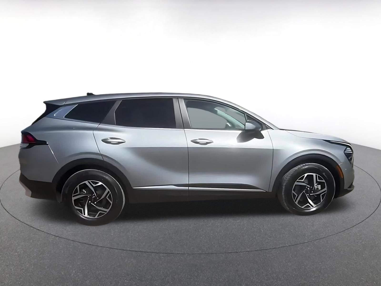 Used 2025 Kia Sportage LX FWD image 17