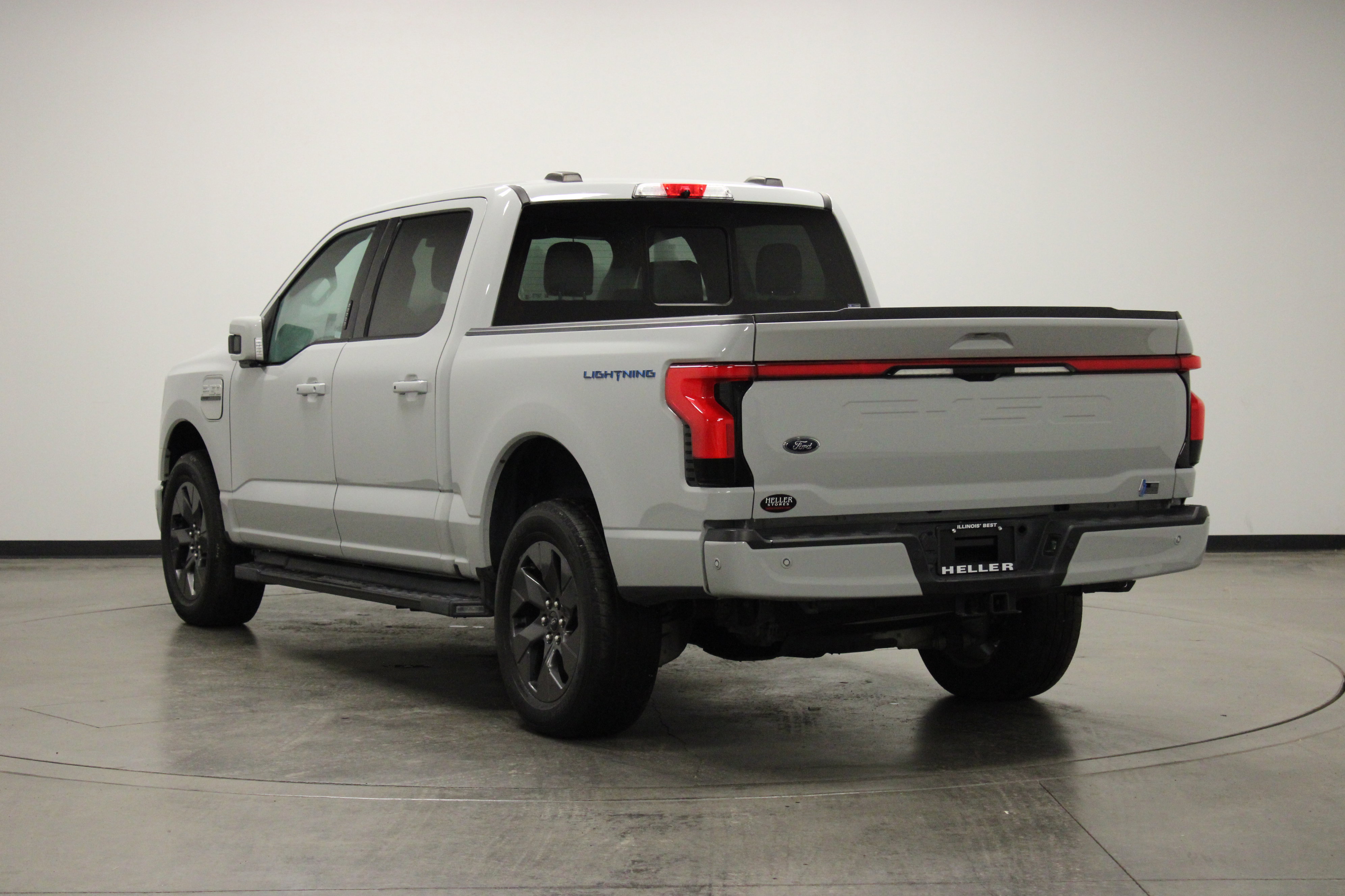 Used 2023 Ford F150 Lightning Lariat w/ Equipment Group 511A High image 6