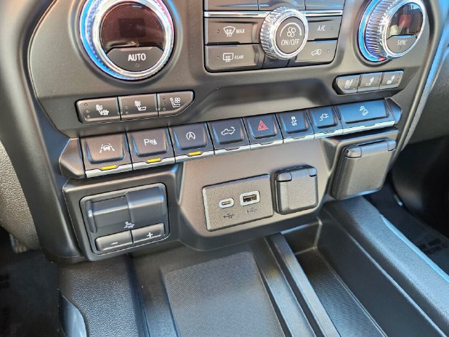 Used 2021 GMC Sierra 1500 AT4 w/ Technology Package AWD/4WD image 35