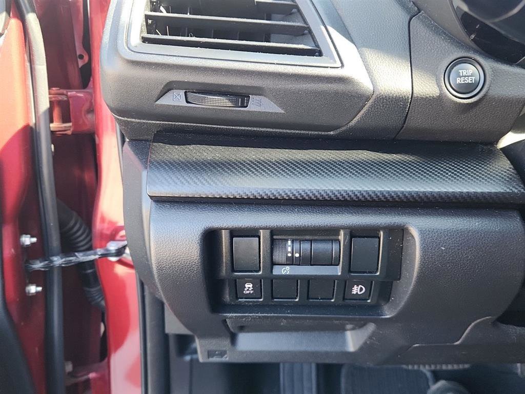 Used 2019 Subaru Crosstrek 2.0i AWD/4WD image 14