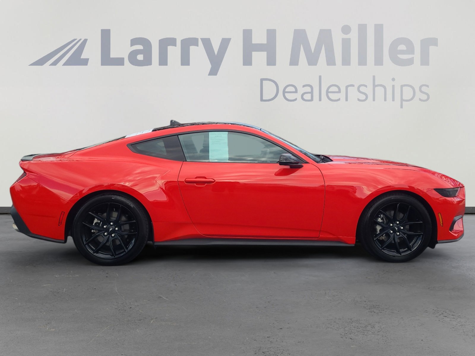 Certified 2024 Ford Mustang Coupe image 6