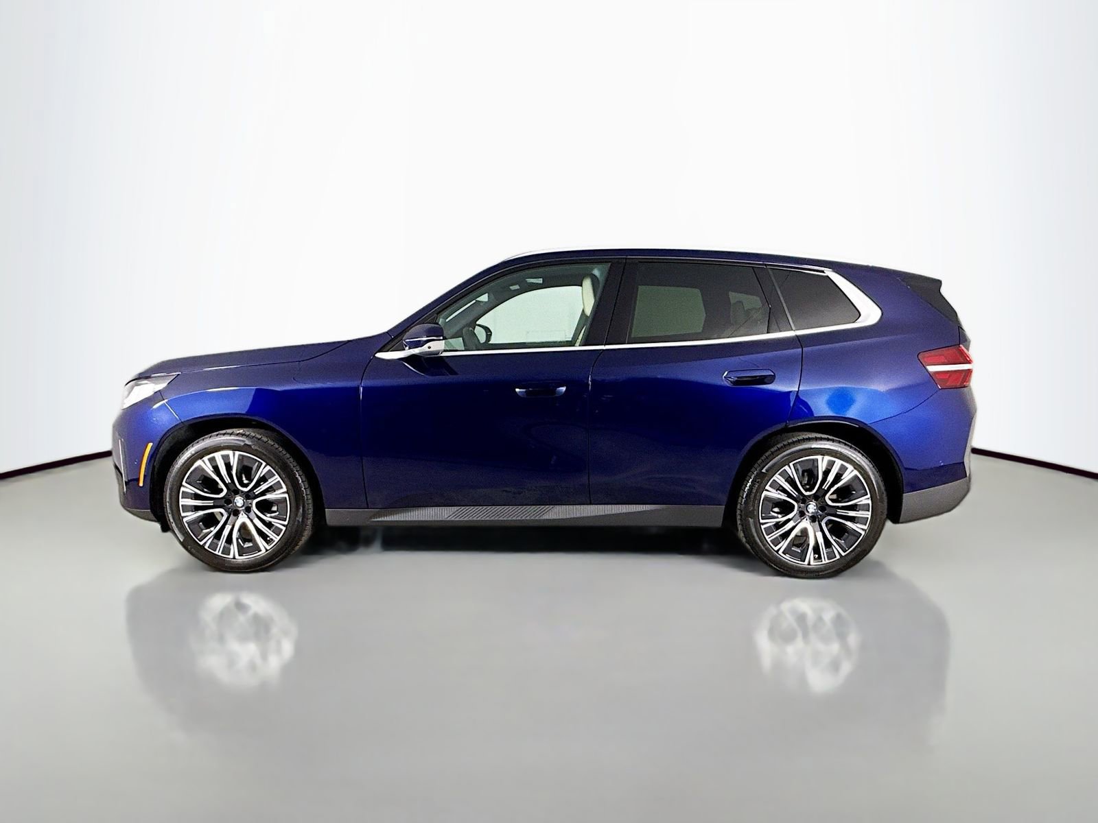 Used 2026 BMW X3 xDrive30 w/ Premium Package image 4