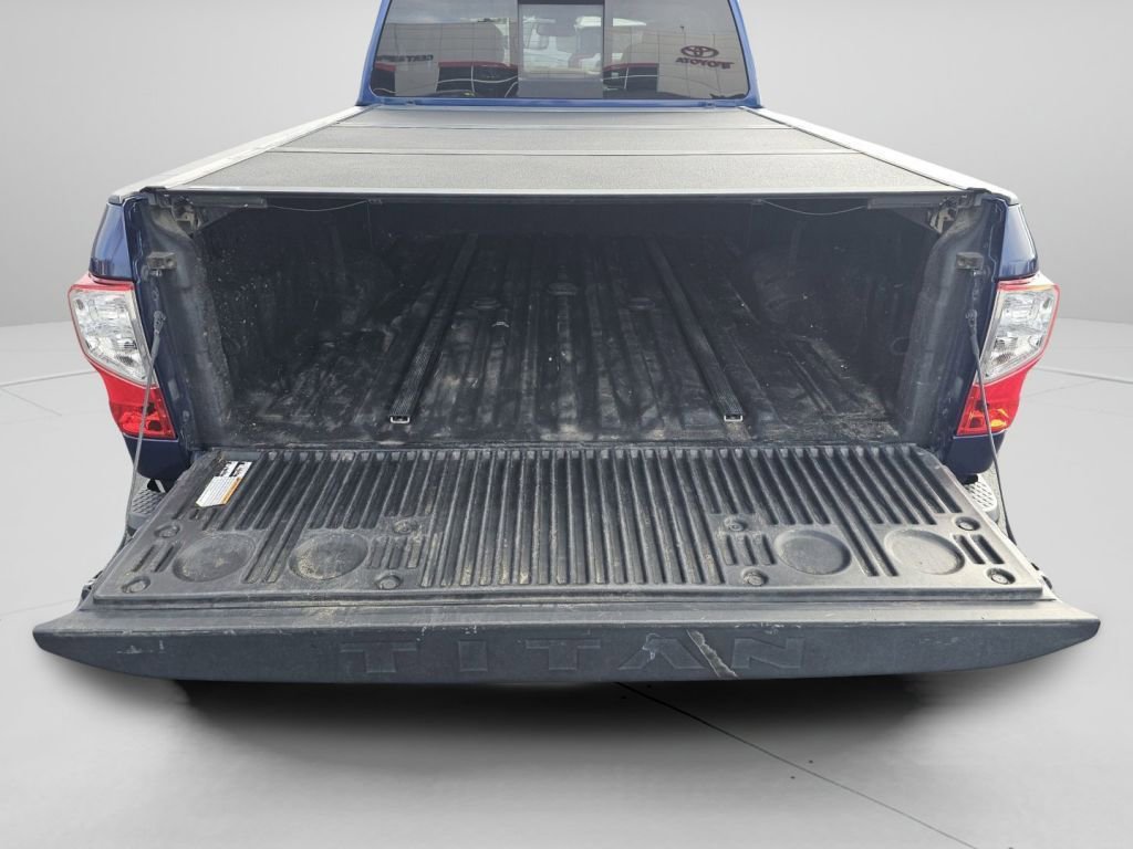 Used 2017 Nissan Titan Platinum Reserve image 26