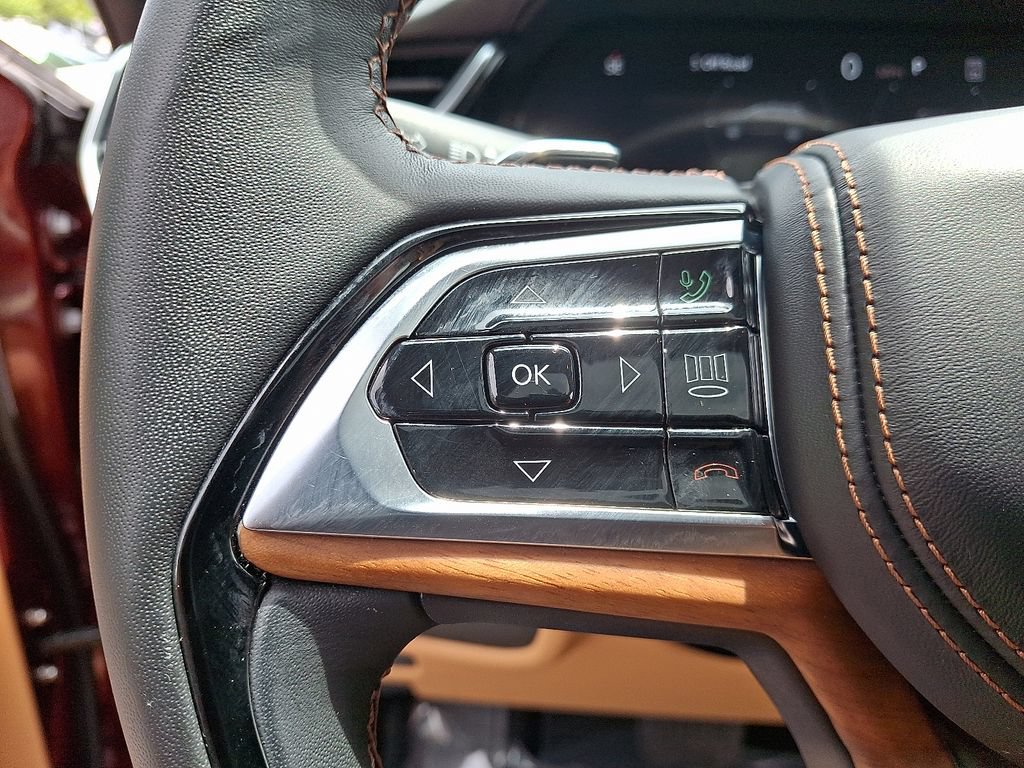 Used 2023 Jeep Grand Cherokee Summit AWD/4WD image 23