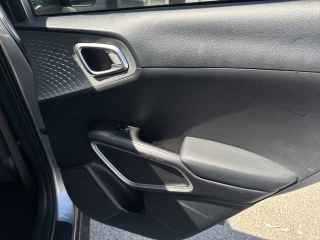Used 2024 Kia Soul LX w/ Option Group 015 image 29