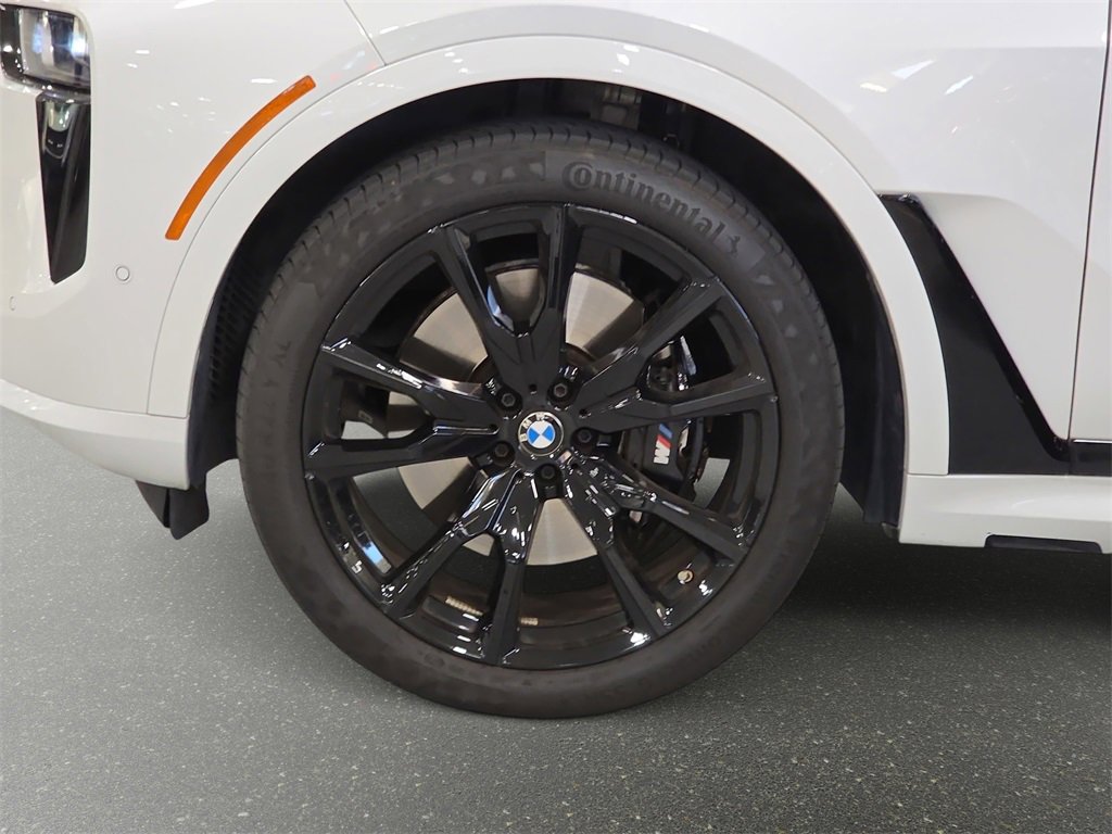 Used 2024 BMW X7 xDrive40i w/ M Sport Package image 28