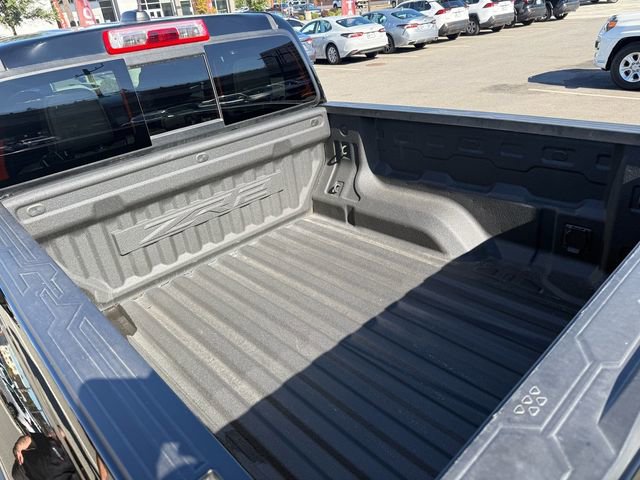 Used 2024 Chevrolet Colorado ZR2 w/ ZR2 Convenience Package III image 35