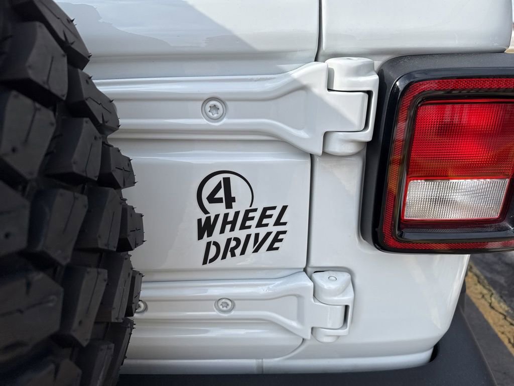 Used 2022 Jeep Wrangler Unlimited Sport image 15