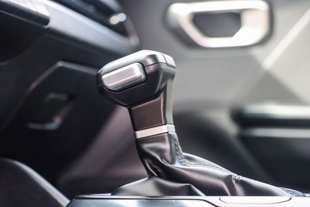 Used 2025 Kia K4 LXS image 24