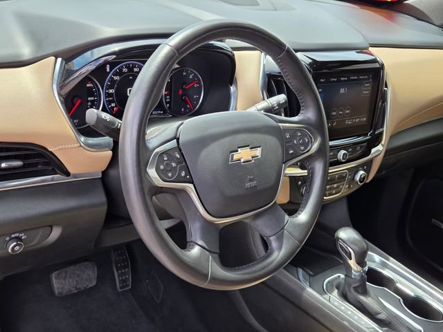 Certified 2022 Chevrolet Traverse Premier w/ LPO, Cargo Package FWD image 18