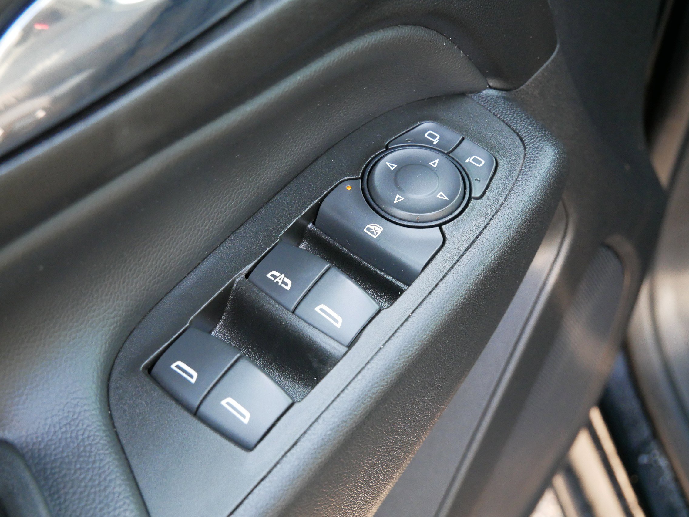 Used 2022 Chevrolet Equinox LT image 16