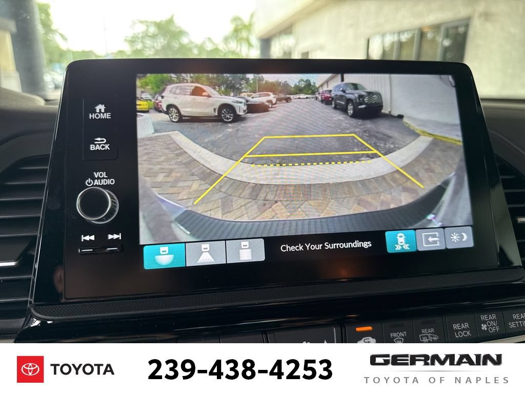 Used 2025 Honda Odyssey Touring image 14