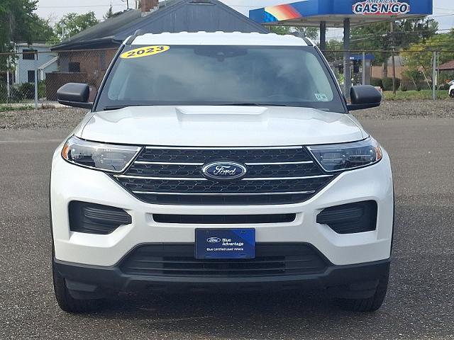 Certified 2023 Ford Explorer XLT image 2