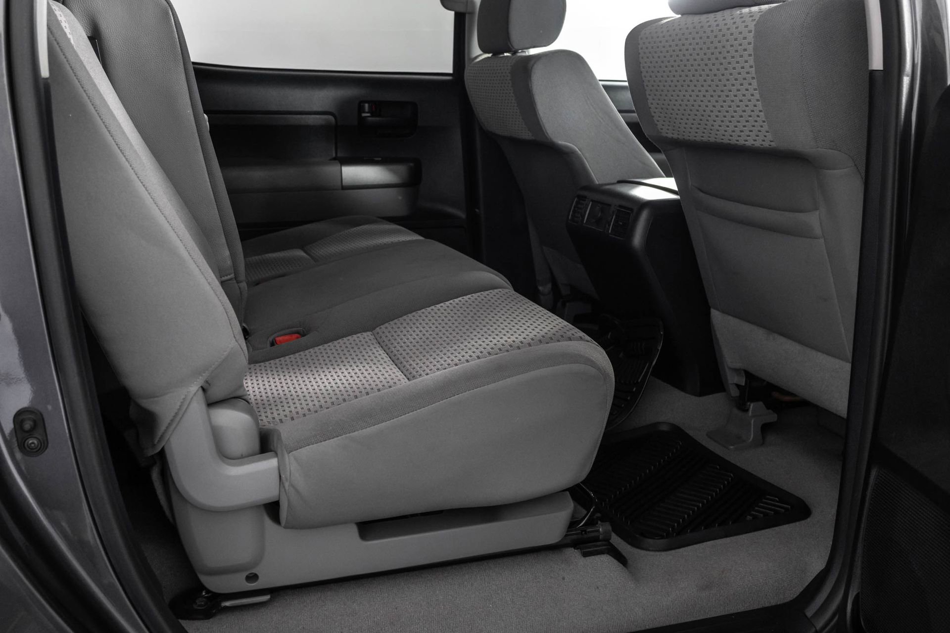 Used 2011 Toyota Tundra 4x4 CrewMax w/ SR5 Pkg image 39
