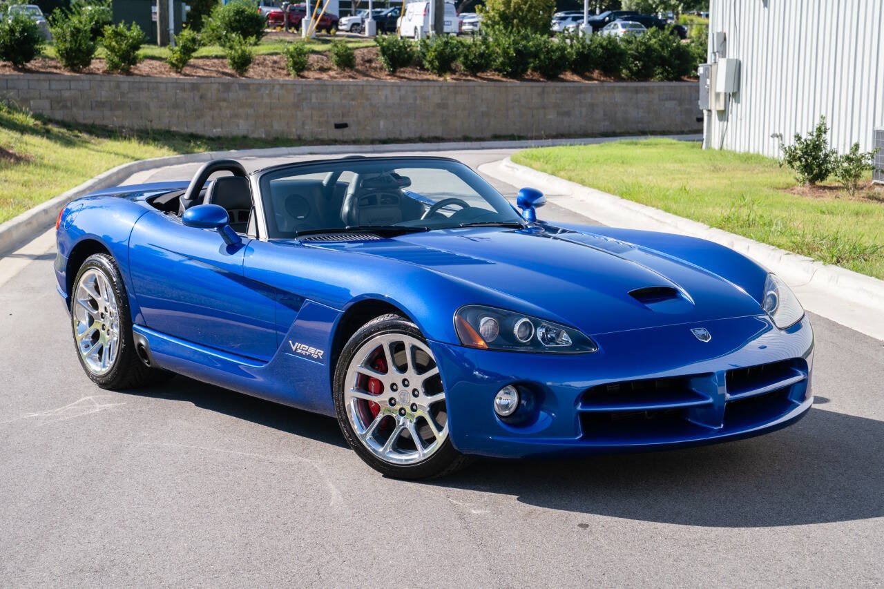 Used 2006 Dodge Viper SRT-10 RWD image 2