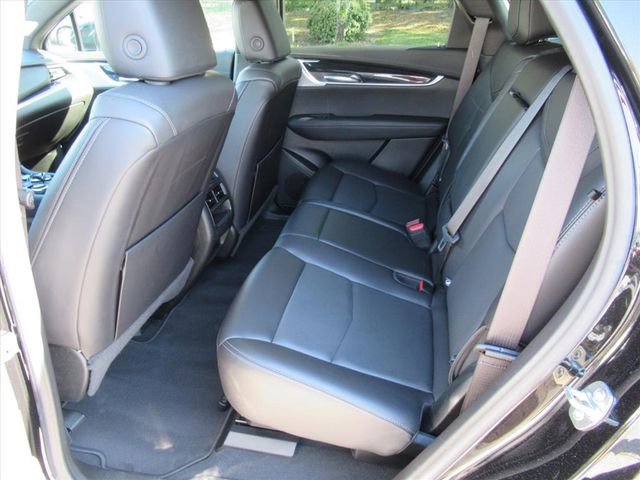 Certified 2025 Cadillac XT5 Premium Luxury FWD image 32