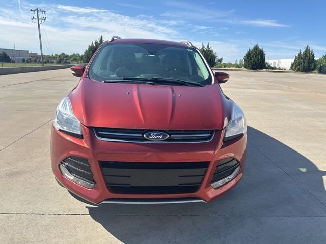 Used 2016 Ford Escape Titanium image 2