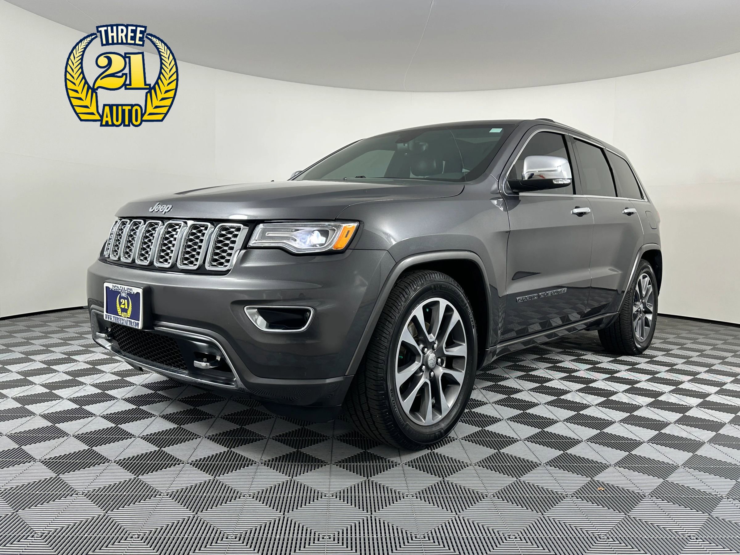 Used 2017 Jeep Grand Cherokee Overland image 1