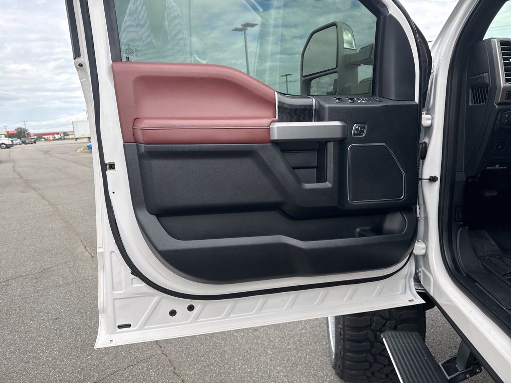 Used 2019 Ford F250 Platinum w/ FX4 Off-Road Package image 18