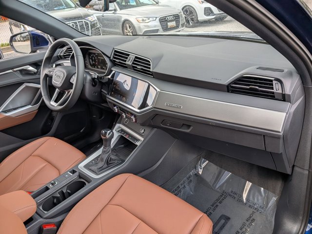 Certified 2025 Audi Q3 2.0T Premium w/ Convenience Package image 24