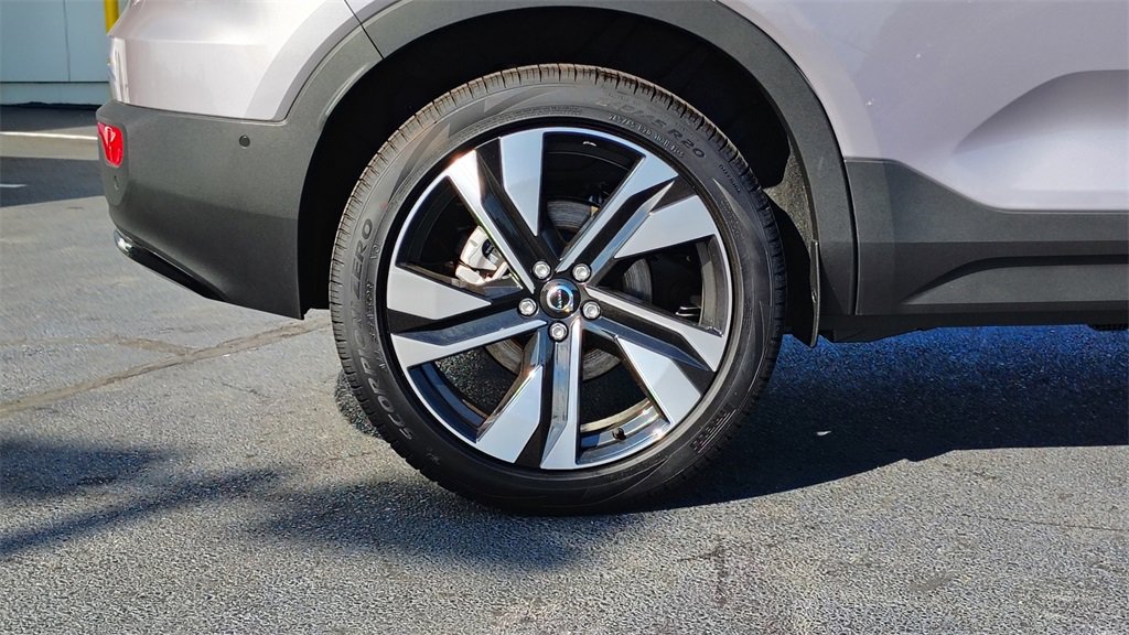 New 2026 Volvo XC40 B5 Ultra w/ Climate Package image 31