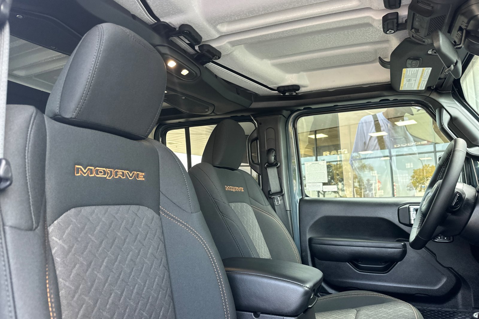 New 2025 Jeep Gladiator Mojave w/ Convenience Group image 16