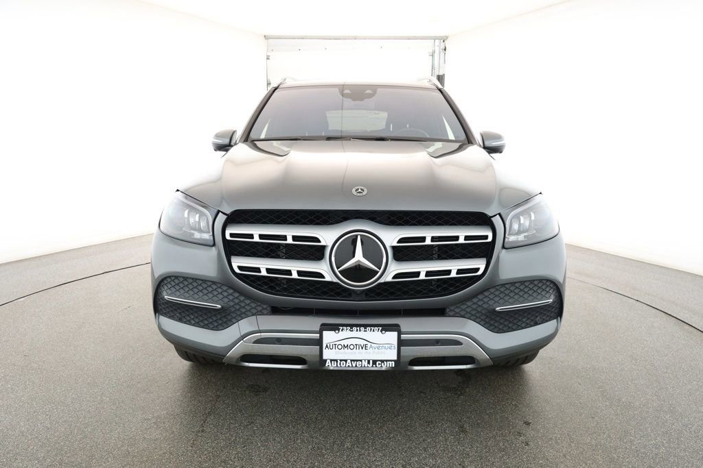 Used 2022 Mercedes-Benz GLS 450 4MATIC image 2