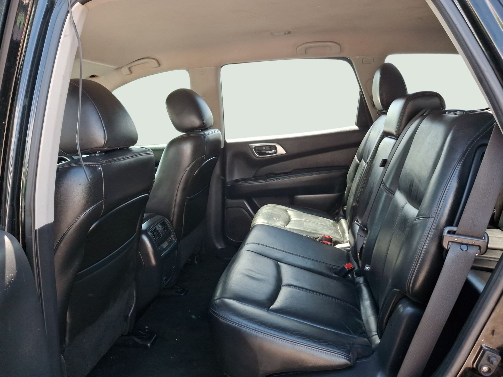 Used 2014 Nissan Pathfinder SL AWD/4WD image 7