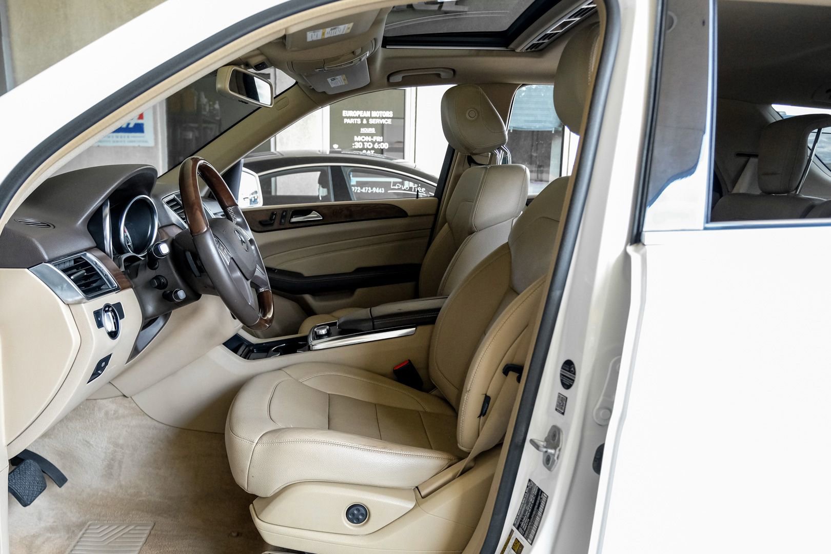 Used 2015 Mercedes-Benz ML 350 2WD w/ Premium 1 Package image 3