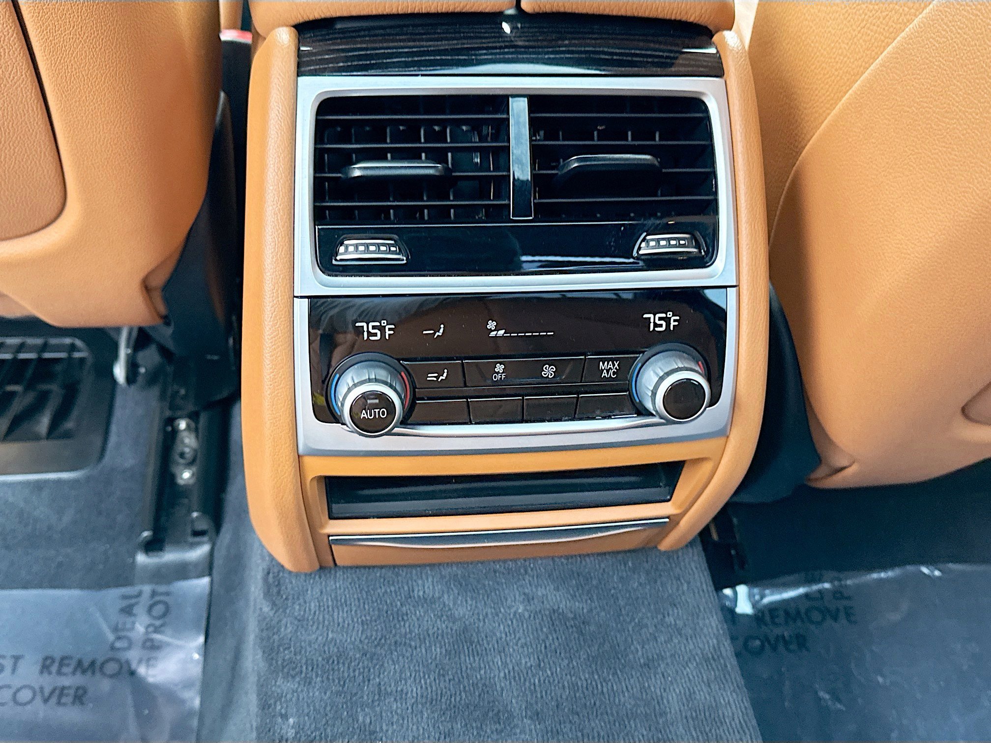 Used 2020 BMW 740i w/ M Sport Package image 20