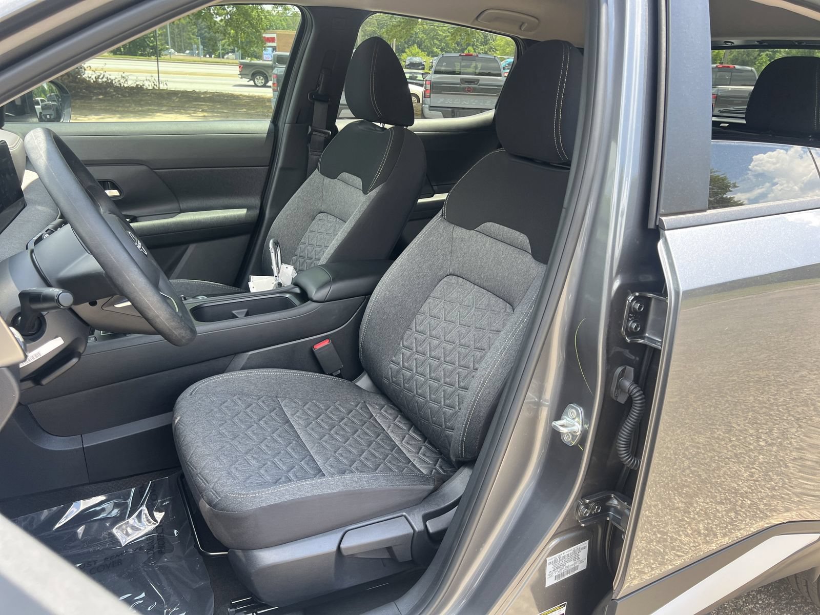 New 2026 Nissan Kicks SV w/ Cold Weather Package FWD image 15