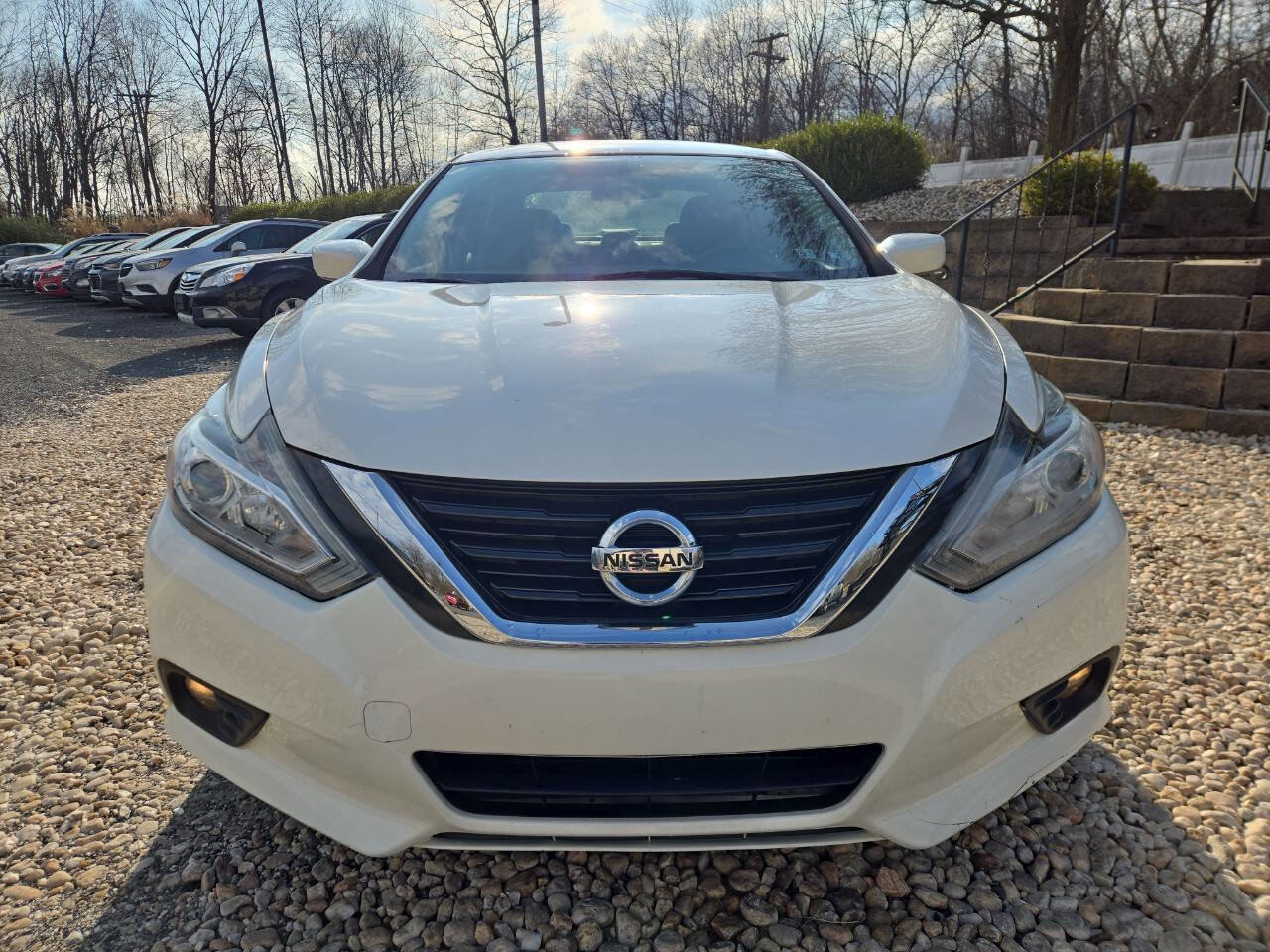 Used 2018 Nissan Altima 2.5 SV image 2