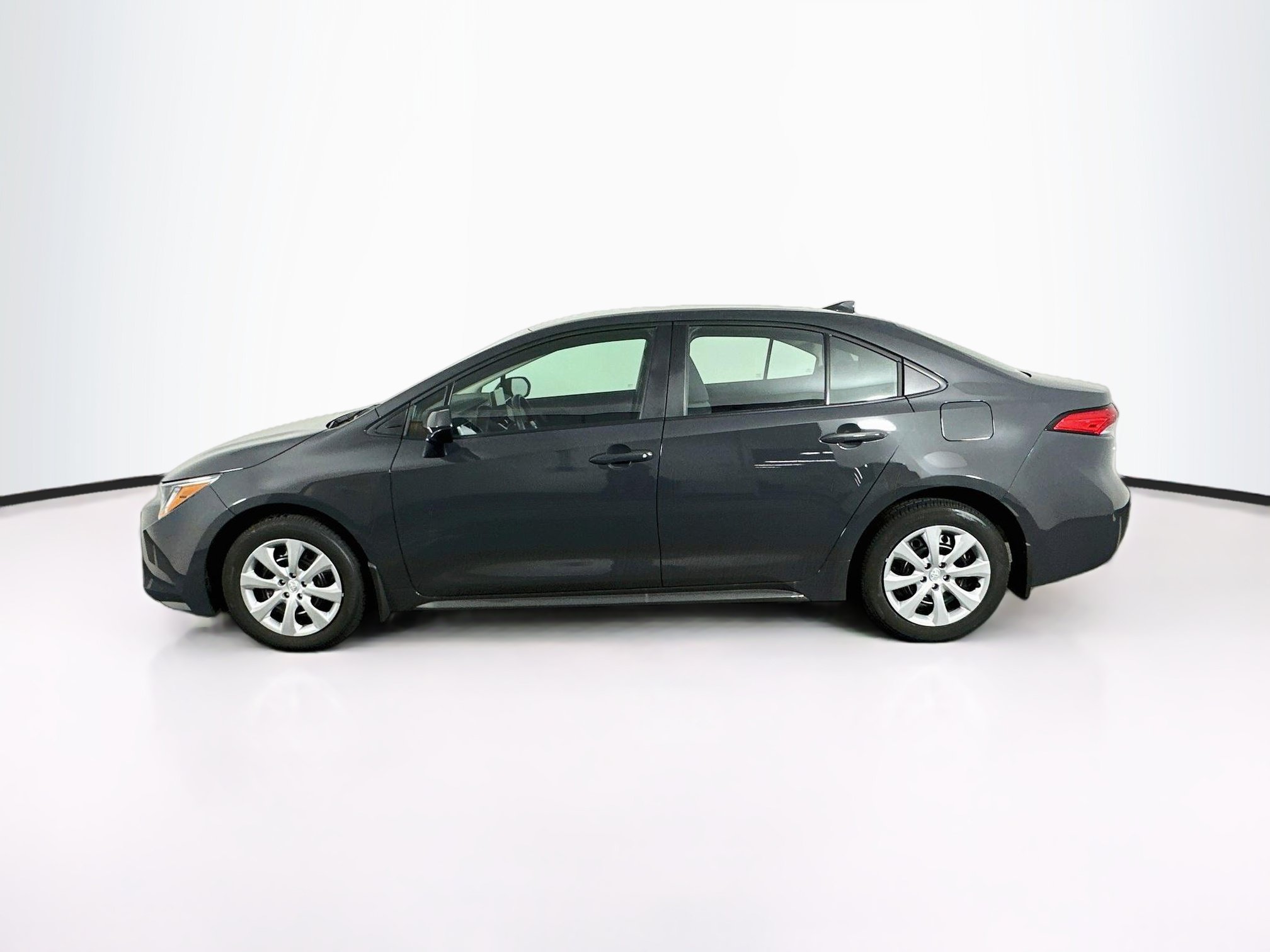 Used 2026 Toyota Corolla LE FWD image 4