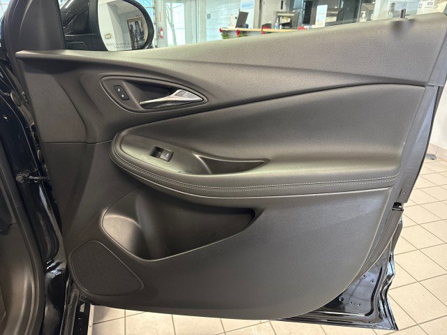 Used 2023 Buick Encore GX Select w/ Sport Touring Package image 30