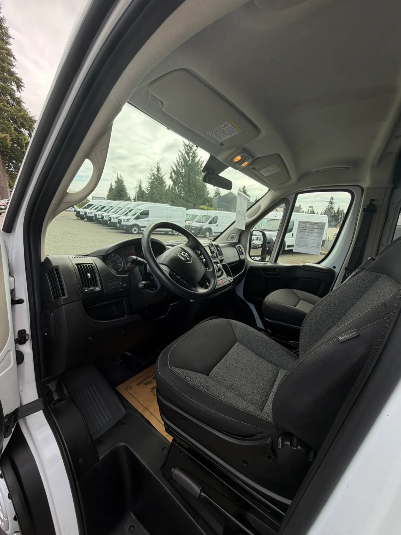 Used 2021 RAM ProMaster 2500 FWD image 30