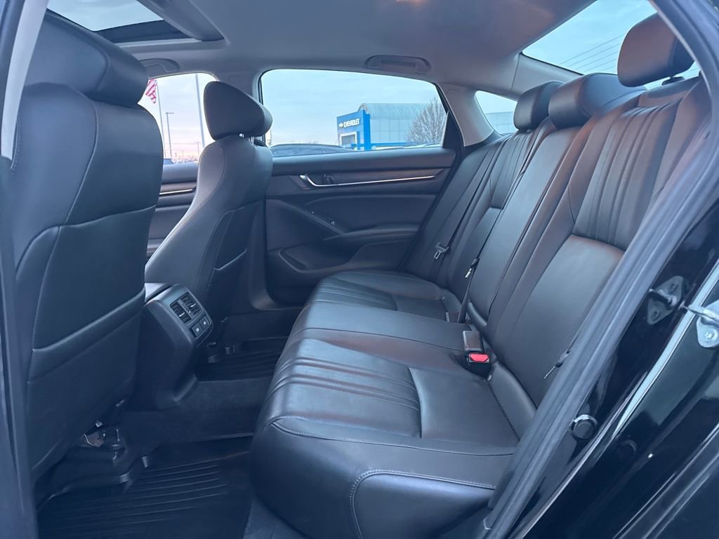 Used 2022 Honda Accord Touring image 13