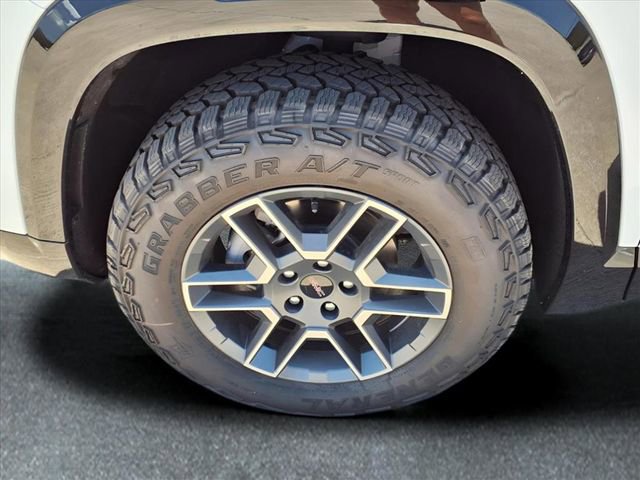New 2026 GMC Terrain AT4 w/ Technology Package II image 29
