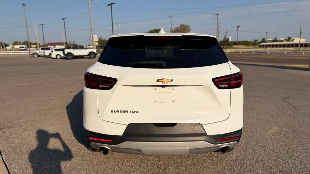 Used 2025 Chevrolet Blazer LT AWD/4WD image 9