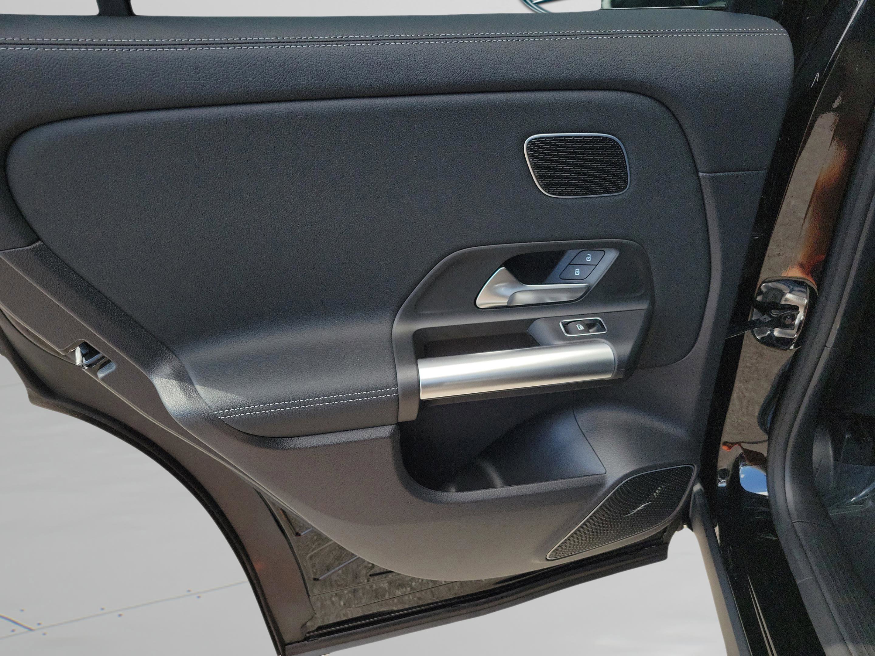 Used 2026 Mercedes-Benz GLA 250 4MATIC image 12